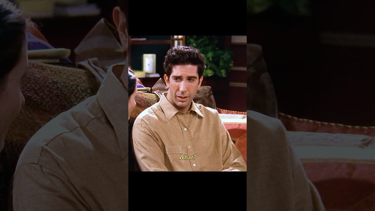 Eden izmed najboljših trenutkov serije 'Friends': Ross si pobeli zobe ...